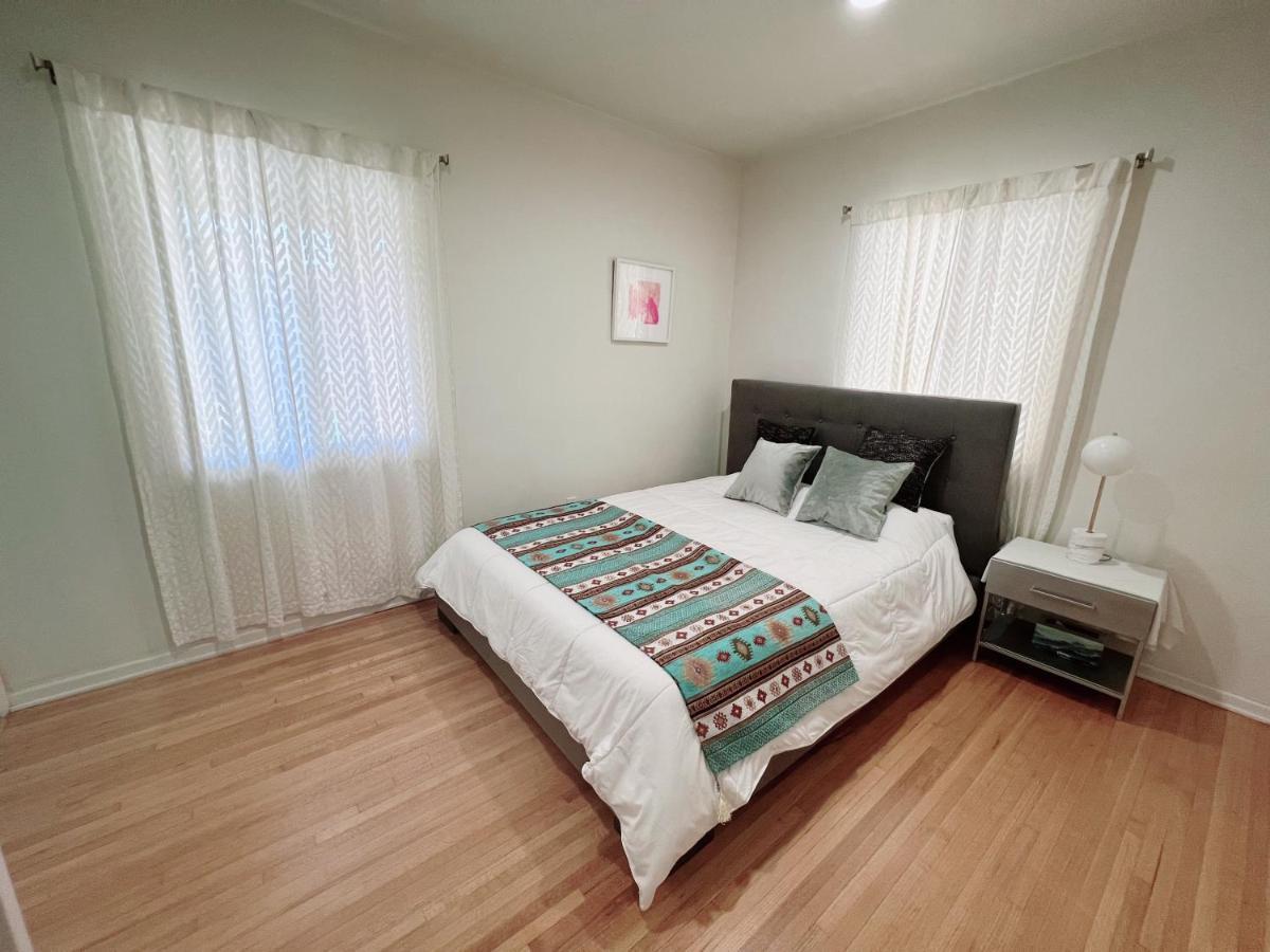 Private With En-suite Bathroom And Private Entrance In A House Homestay